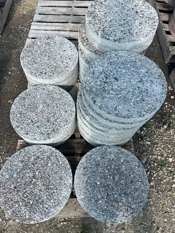 16″ Round Exposed Aggregate