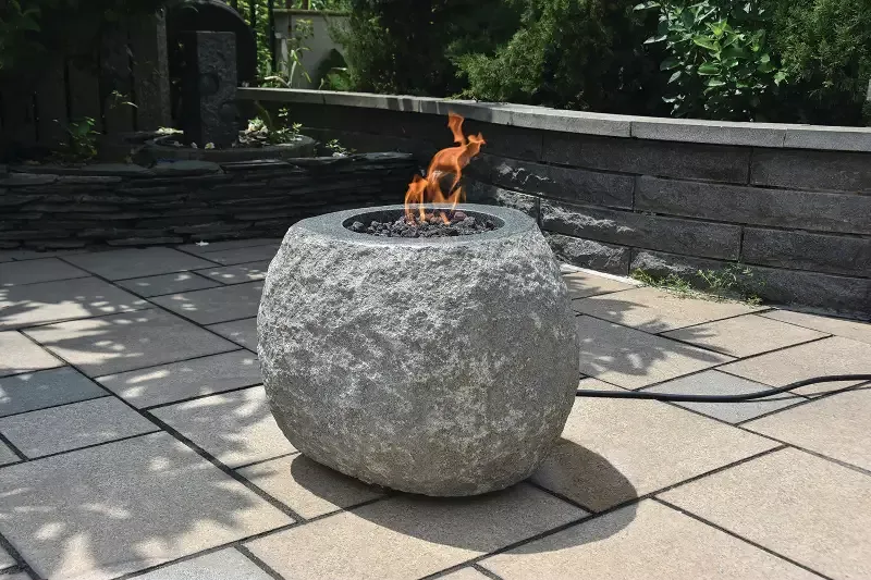 20″ Diameter Boulder Fire Pit