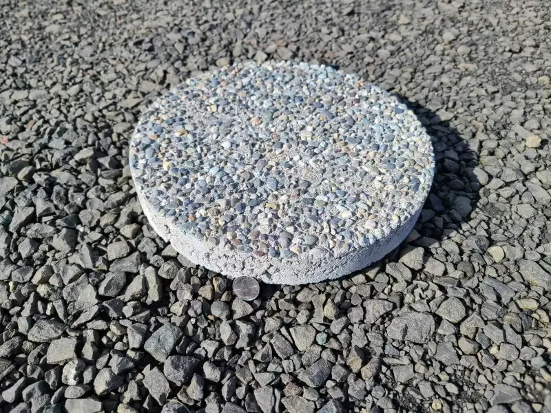 24″ Round Exposed Aggregate