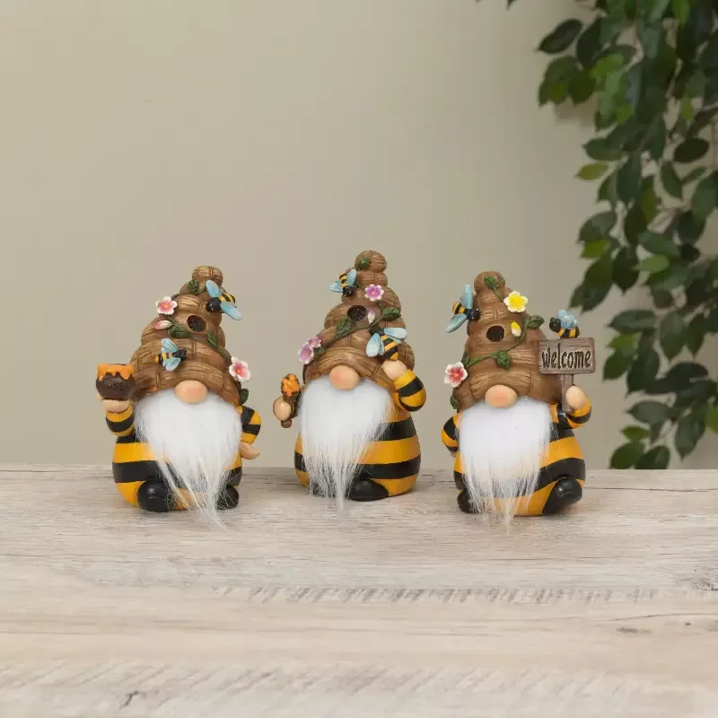 5.5″H Resin Bee Gnome