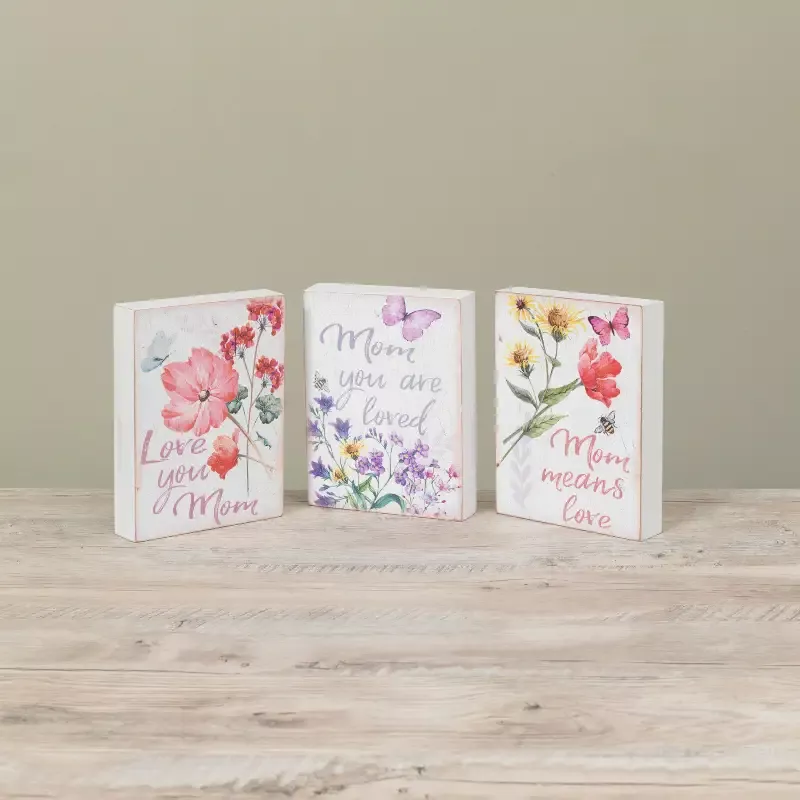 7.87″H Wood “Mom” Design Block