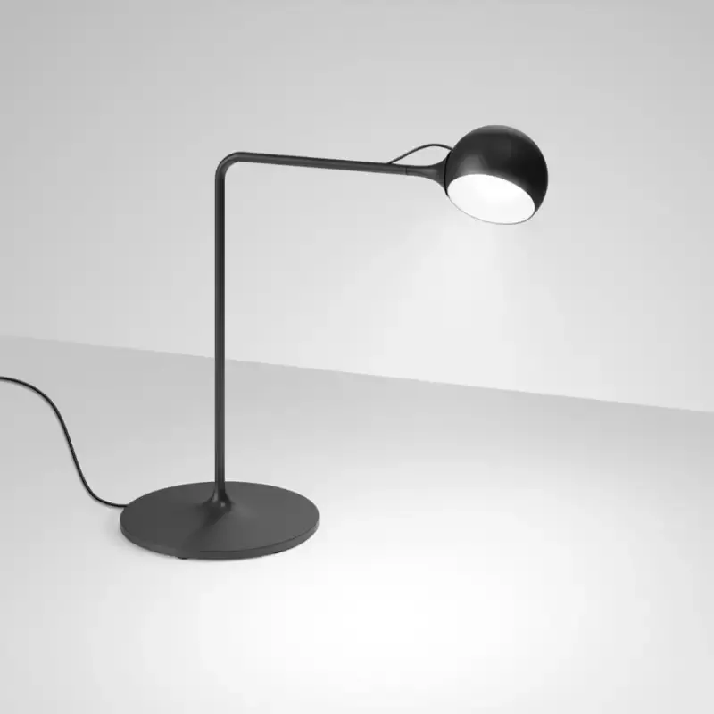 Artemide Ixa LED 9W 30K 90CRI 120V Table Lamp