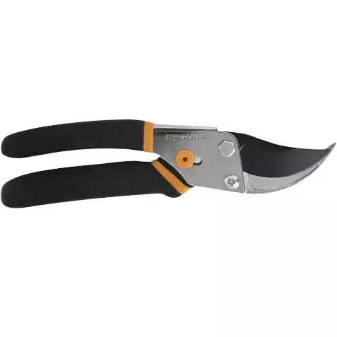 Fiskars 5/8″ Traditional Bypass Pruner