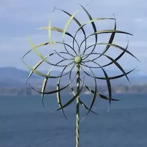 Large Kinetic Pinwheel on Twisted Stake