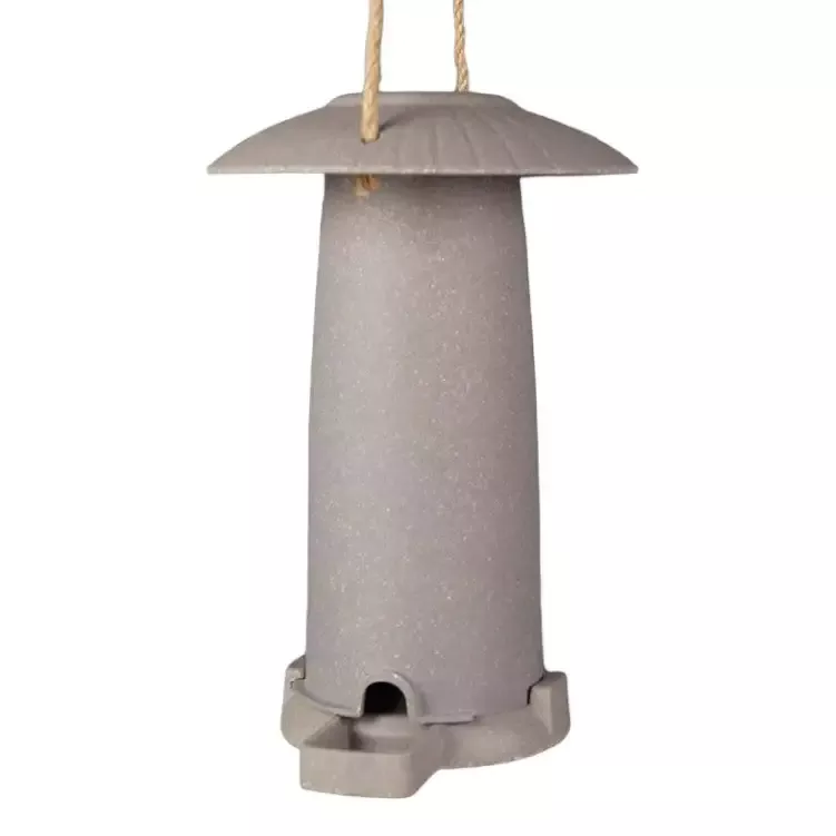 Seed Feeder – Straw 8.66″ x 5.71″ x 6.10″