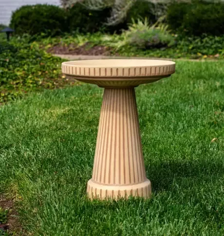 Universal Birdbath in Loam Brown
